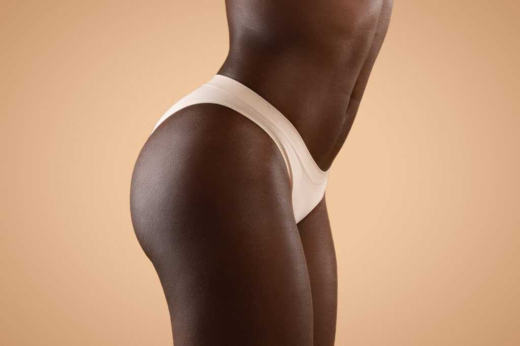 PDO Threads Lift Tanned skin in light underwear